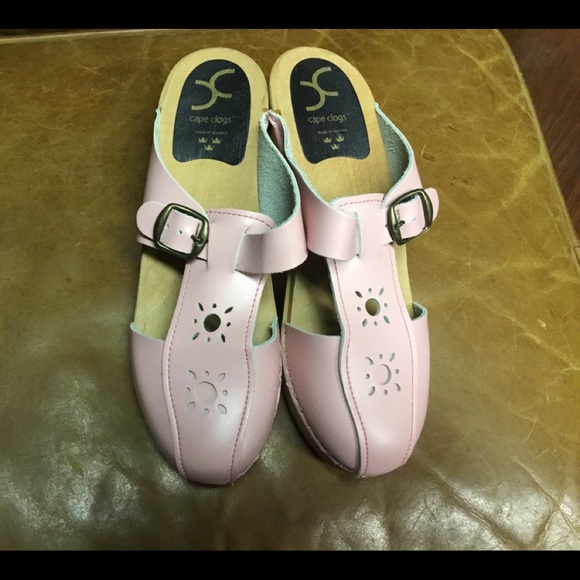 New listing CAPE clogs size 8/1/2. Unique leather - Picture 6 of 8